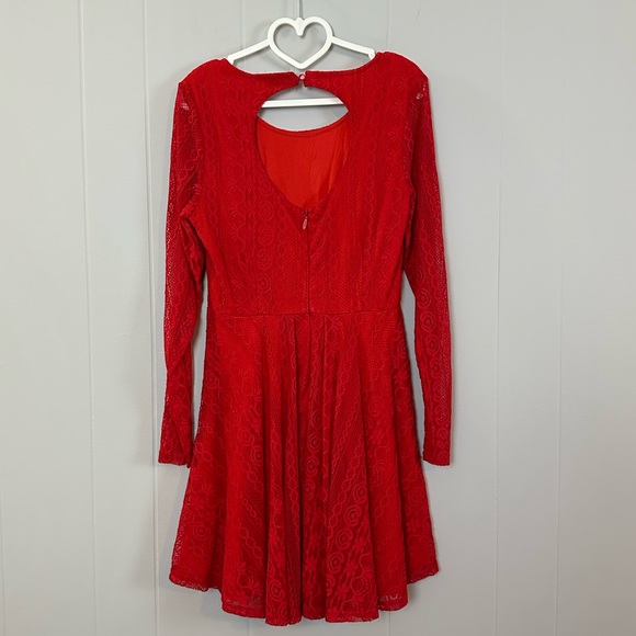 Vintage red lace dress - Picture 9 of 10